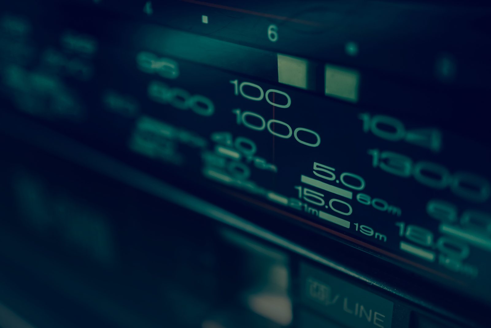 Cómo hacer una cuña de radio que vende